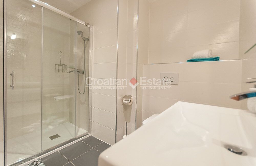 croatia-omis-property-second-row-sea-view-pool-sale(129)