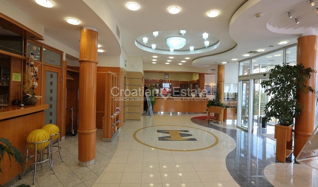 croatia-crikvenica-hotel-seafront-sea-view-sale(103)