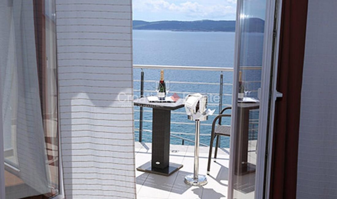 croatia-crikvenica-hotel-seafront-sea-view-sale(106)